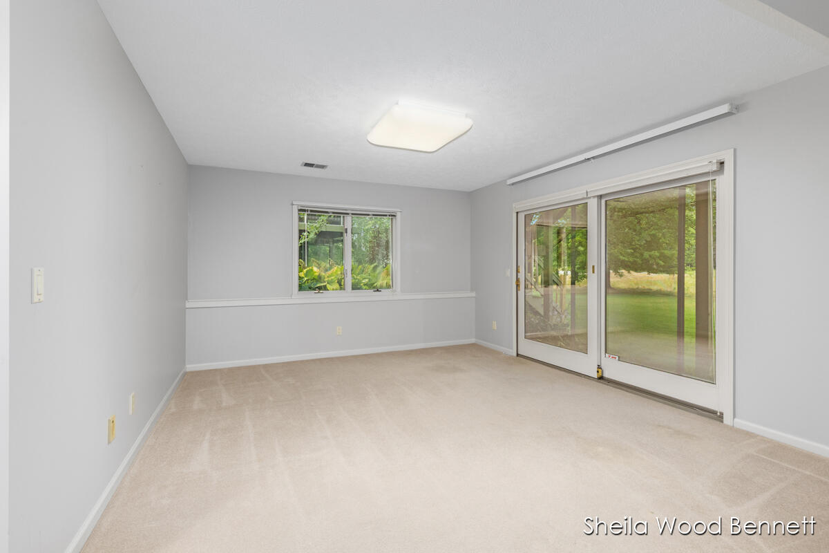7023 Camelback Drive NE Rockford MI 49341