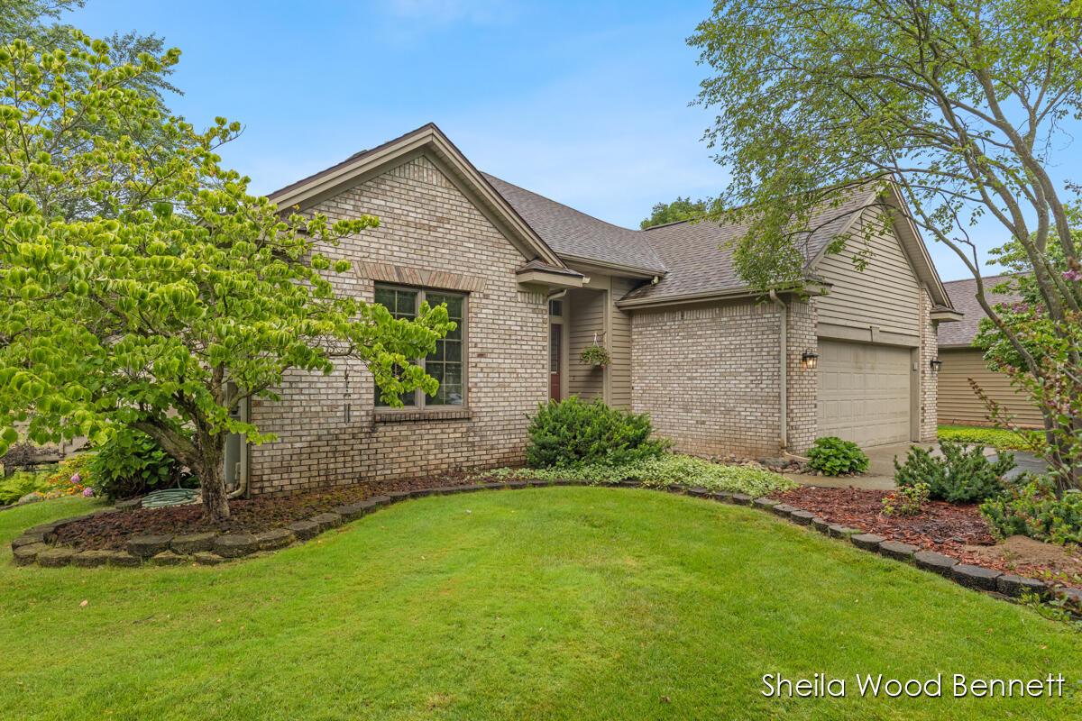 7023 Camelback Drive NE Rockford MI 49341