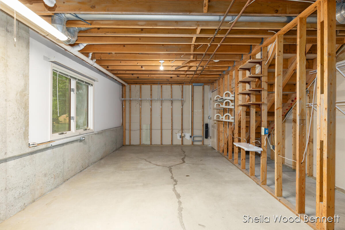 7023 Camelback Drive NE Rockford MI 49341