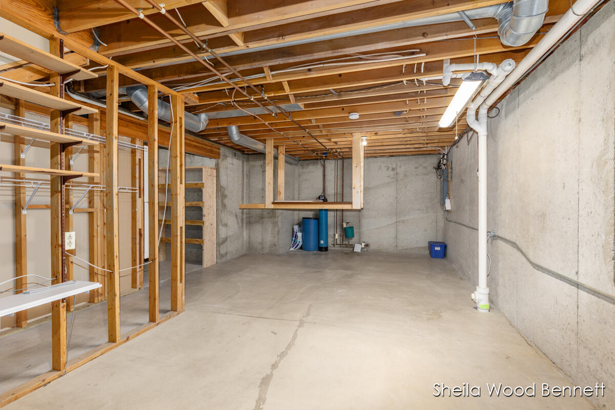 7023 Camelback Drive NE Rockford MI 49341