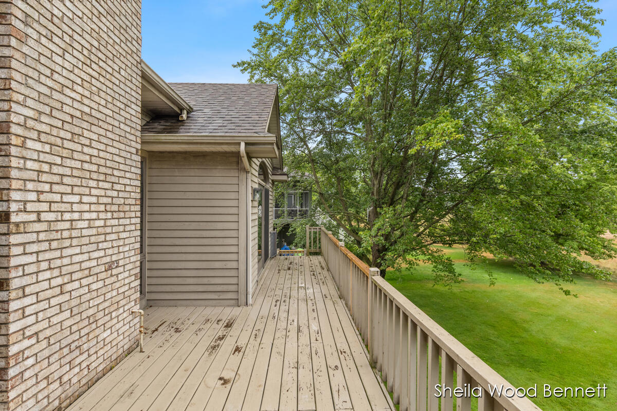 7023 Camelback Drive NE Rockford MI 49341