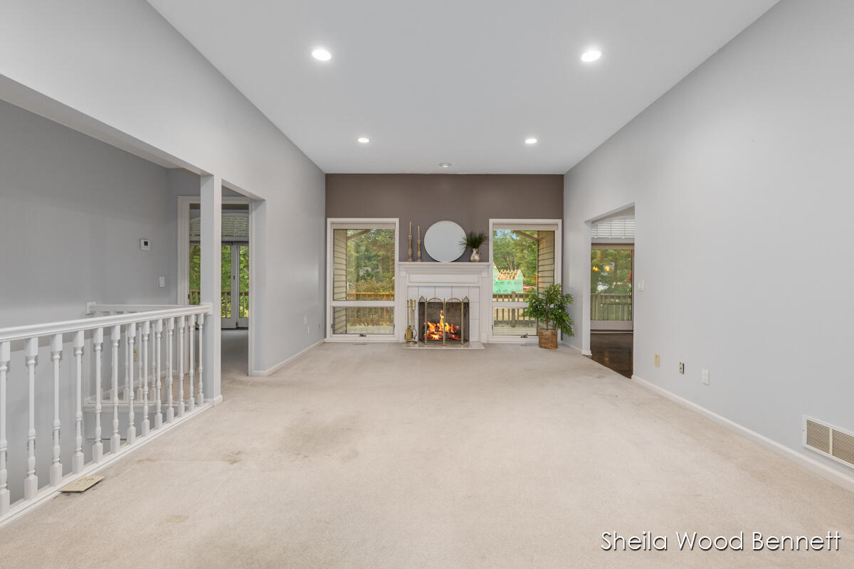 7023 Camelback Drive NE Rockford MI 49341
