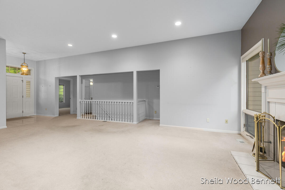 7023 Camelback Drive NE Rockford MI 49341