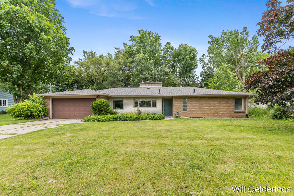 1938 Woodlawn Avenue SE Grand Rapids MI 49506