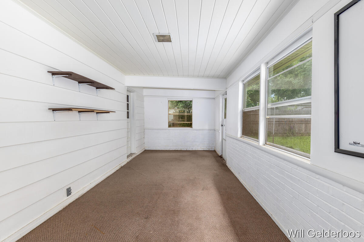 1938 Woodlawn Avenue SE Grand Rapids MI 49506