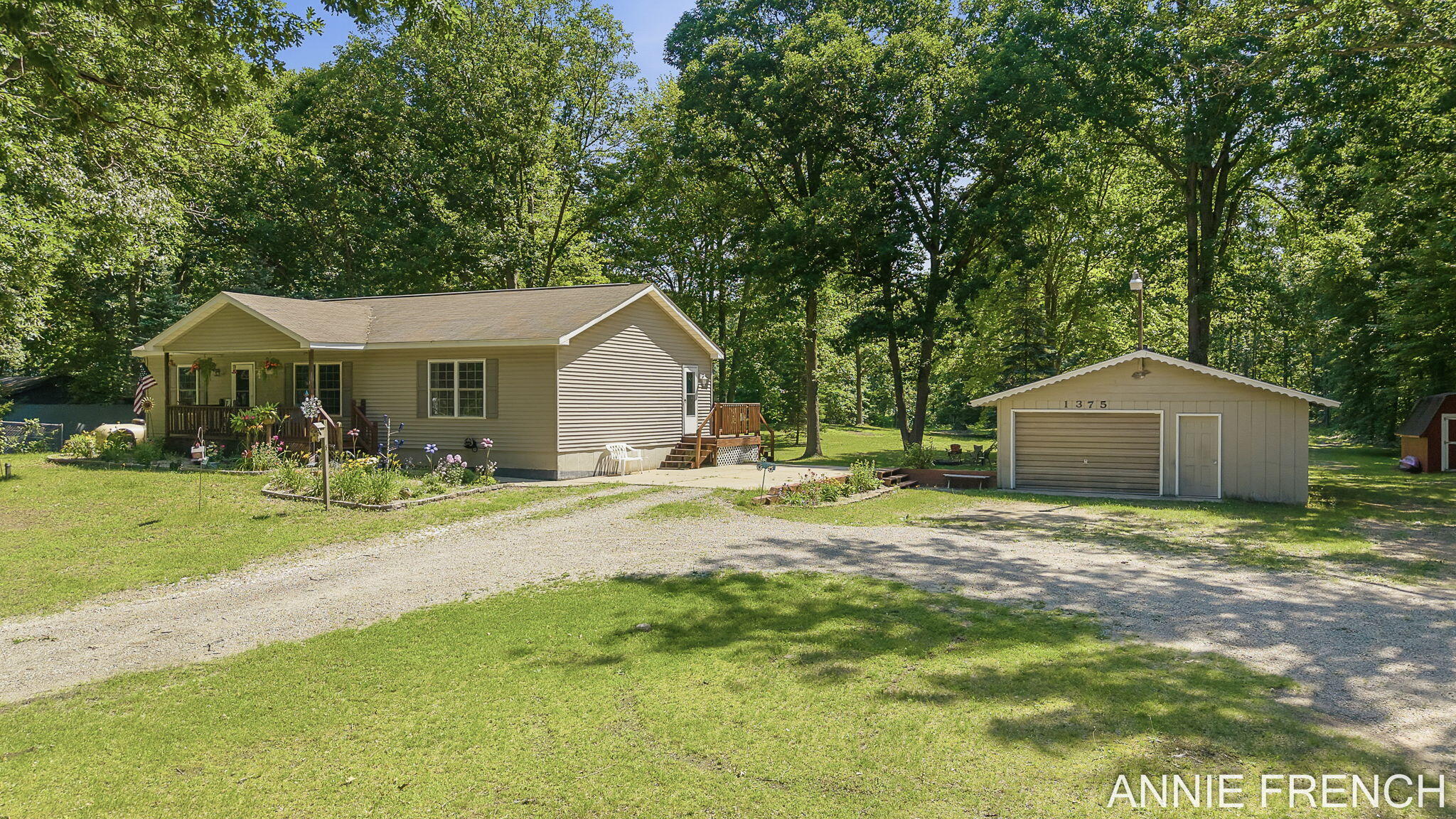1375 56th Street Fennville MI 49408