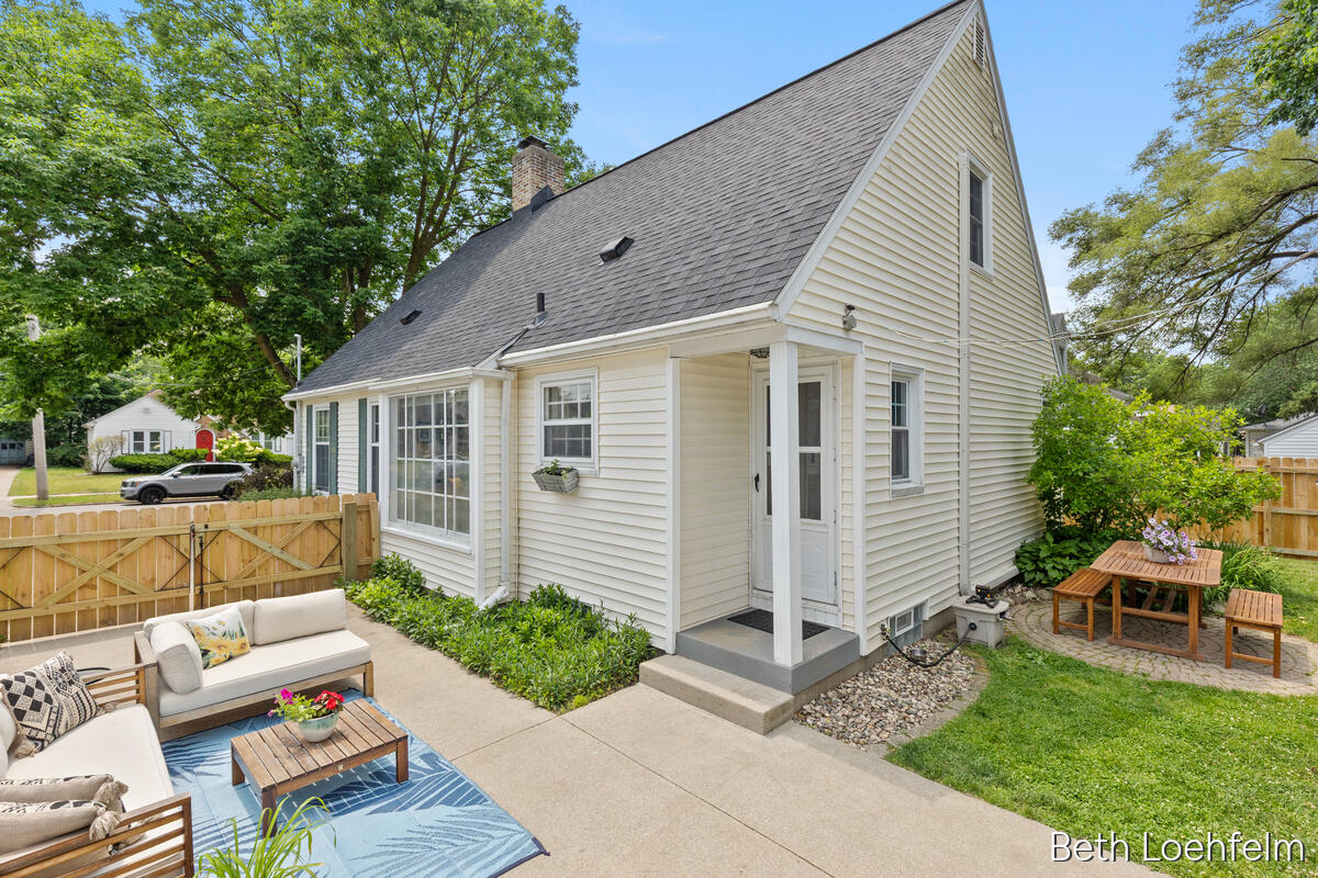 847 N Ottillia Street SE Grand Rapids MI 49507