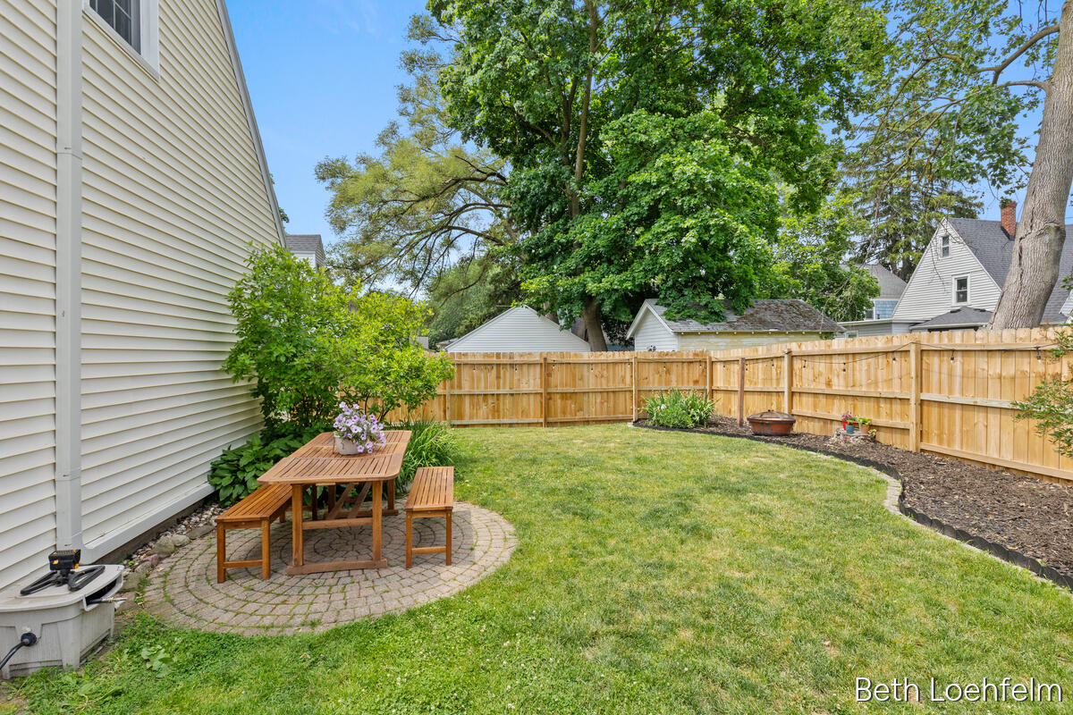 847 N Ottillia Street SE Grand Rapids MI 49507