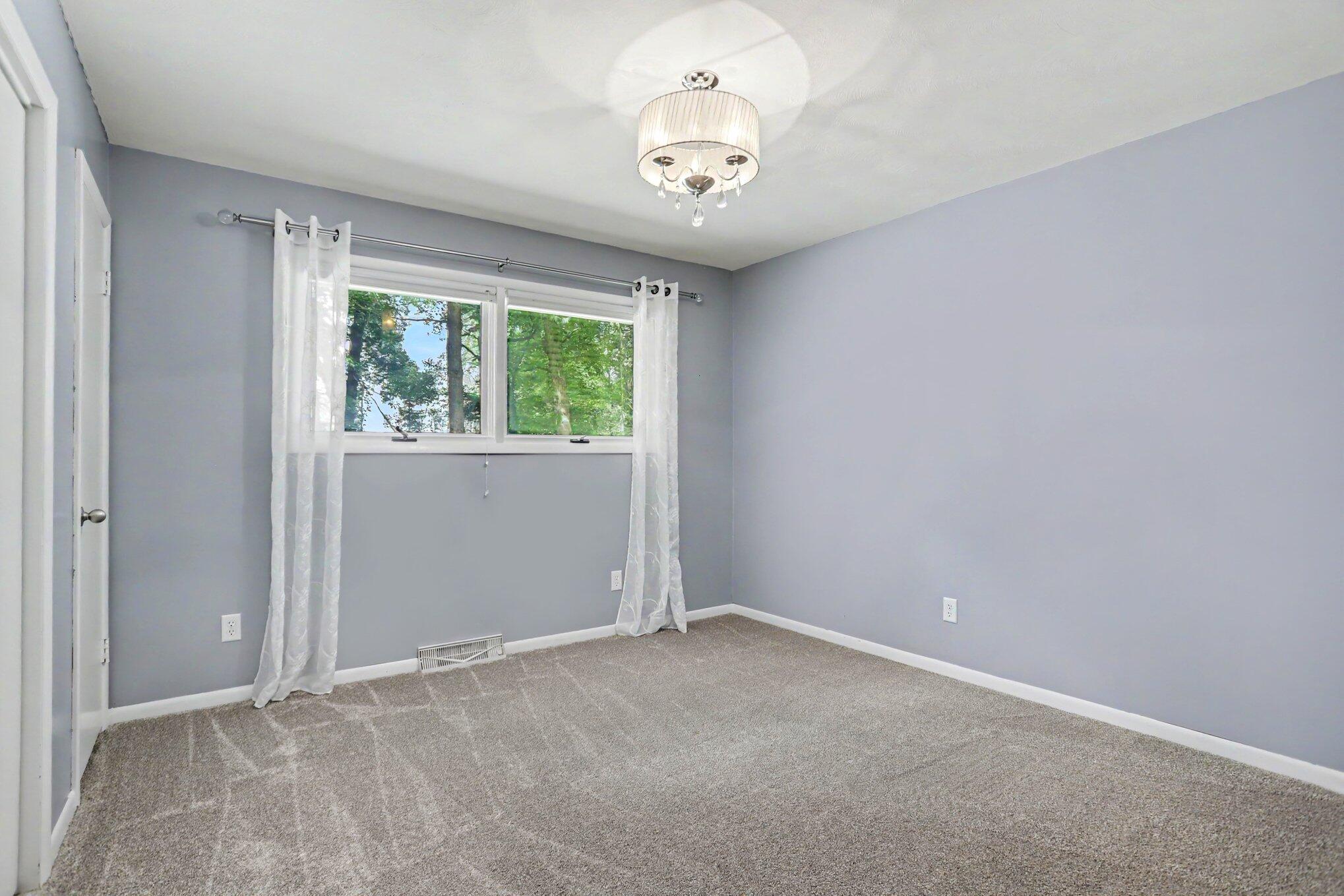 6028 Manorwood Drive Kalamazoo MI 49009