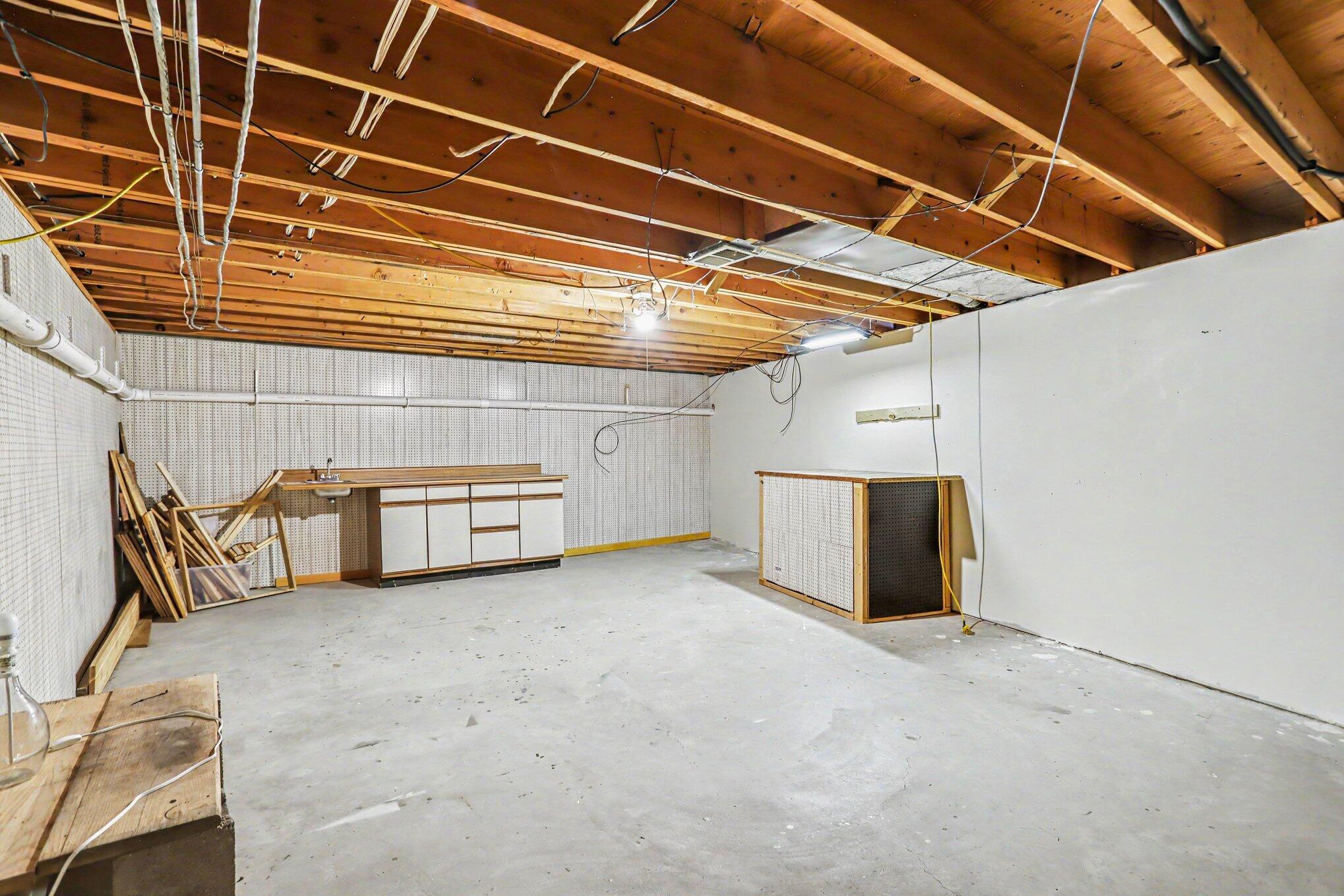 6028 Manorwood Drive Kalamazoo MI 49009