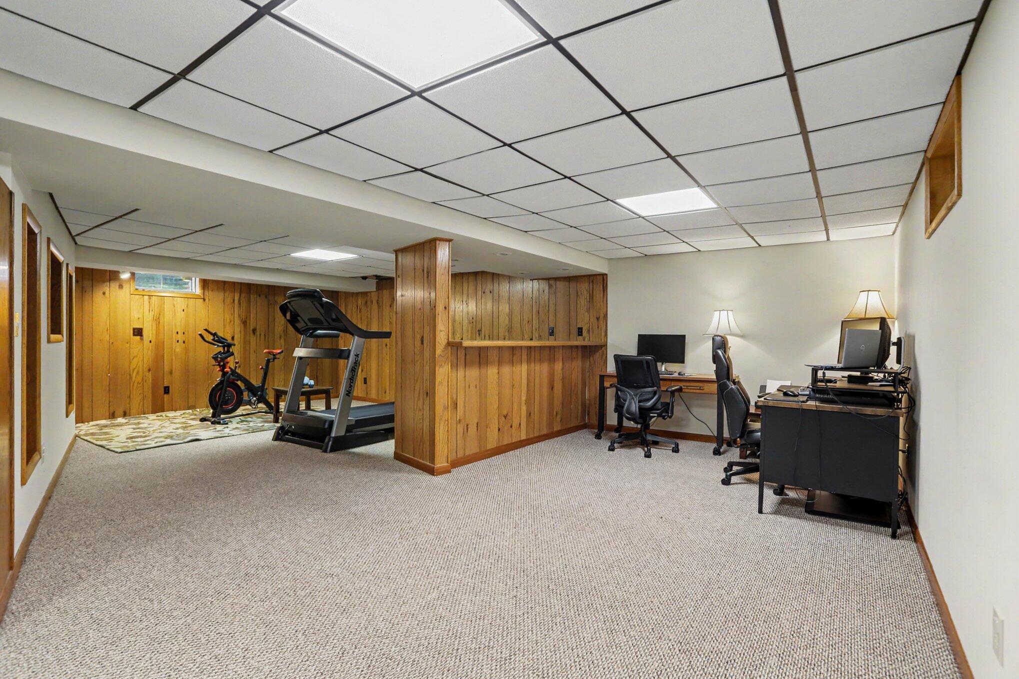 6028 Manorwood Drive Kalamazoo MI 49009