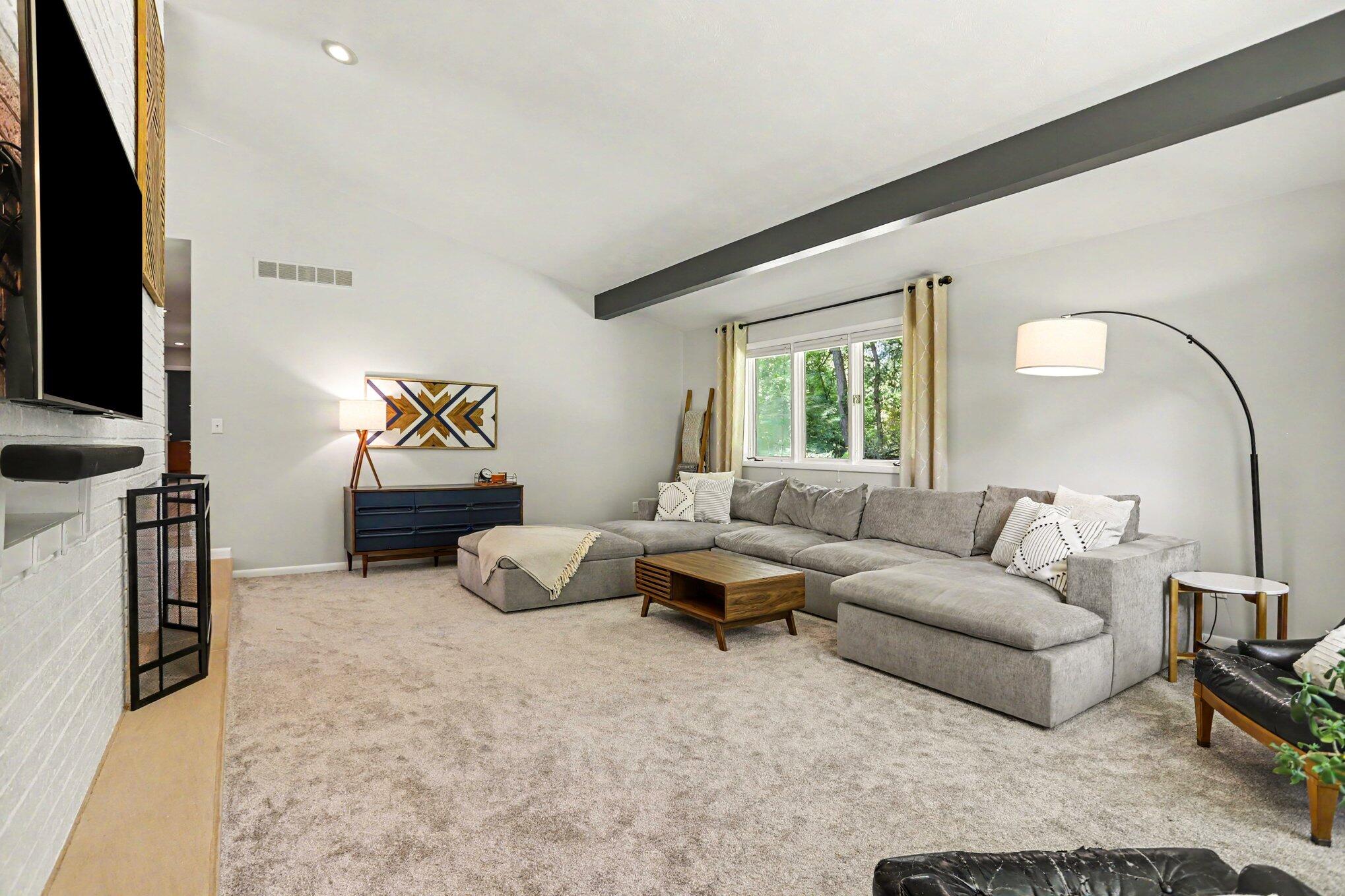6028 Manorwood Drive Kalamazoo MI 49009