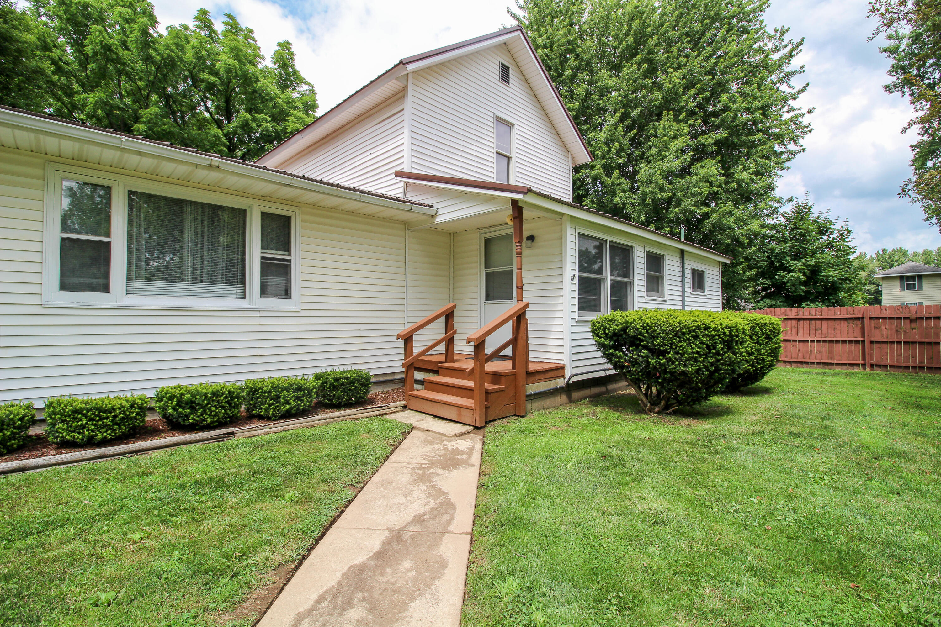 617 E Read Street Marcellus MI 49067