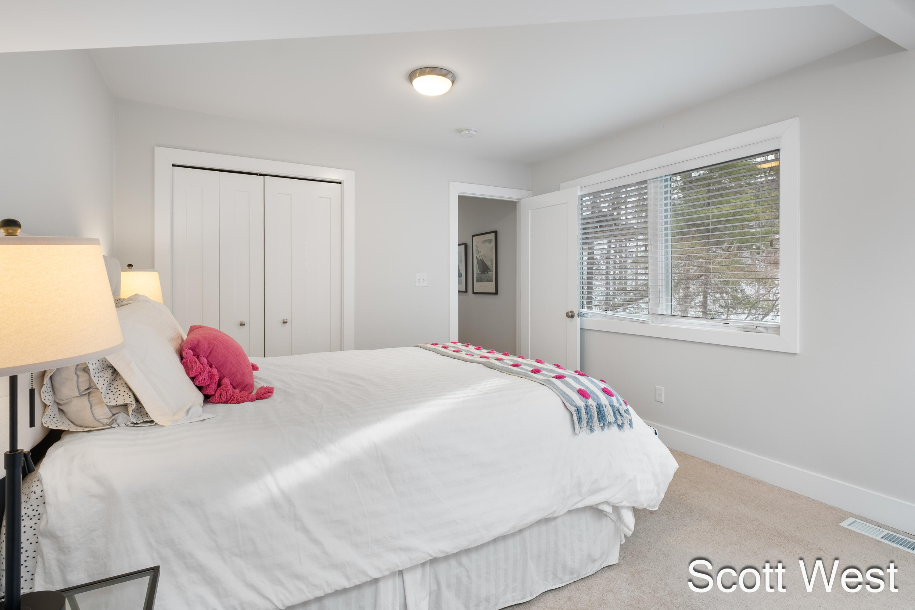 2909 Cascade Springs Drive SE Grand Rapids MI 49546