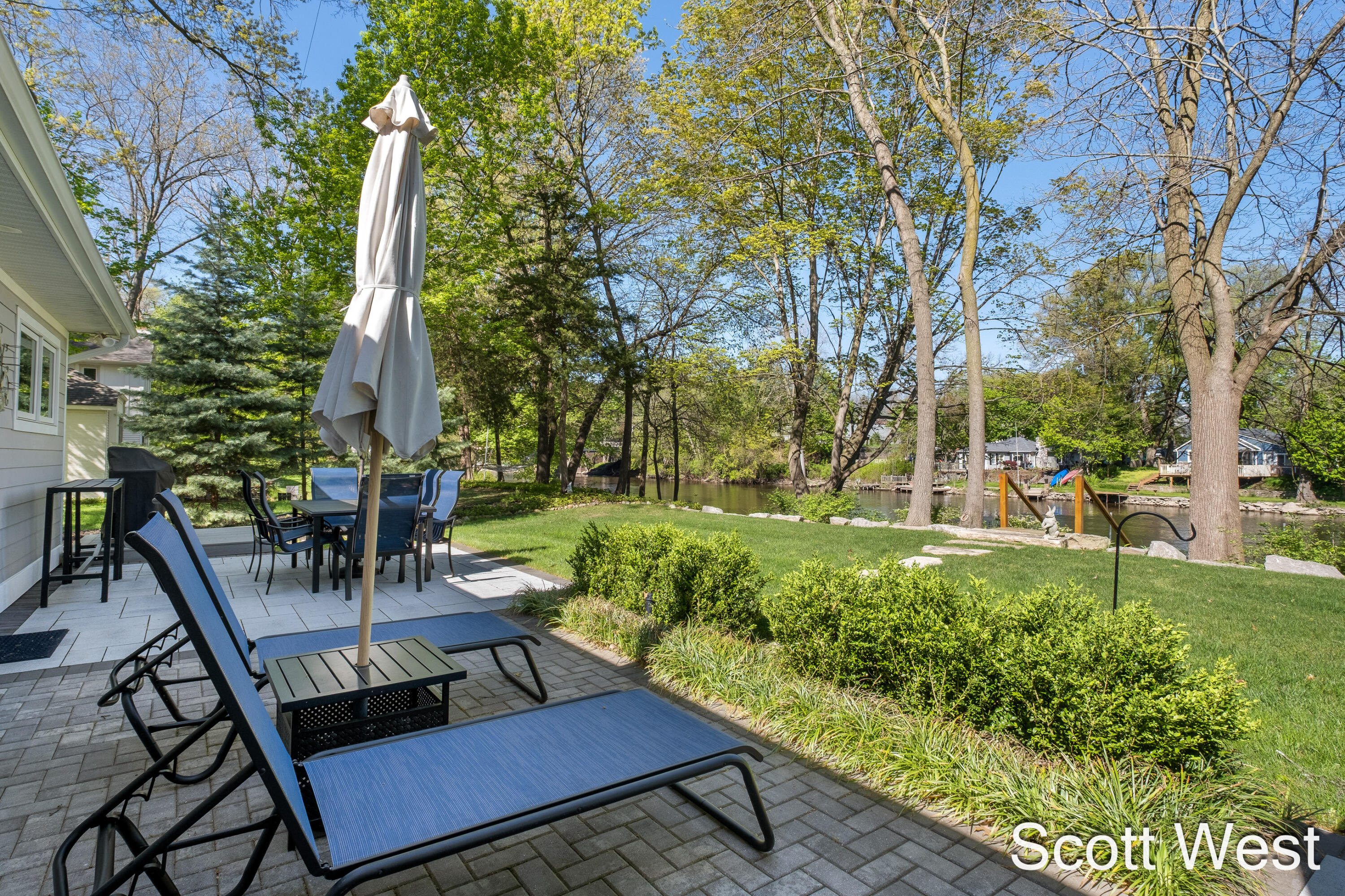 2909 Cascade Springs Drive SE Grand Rapids MI 49546