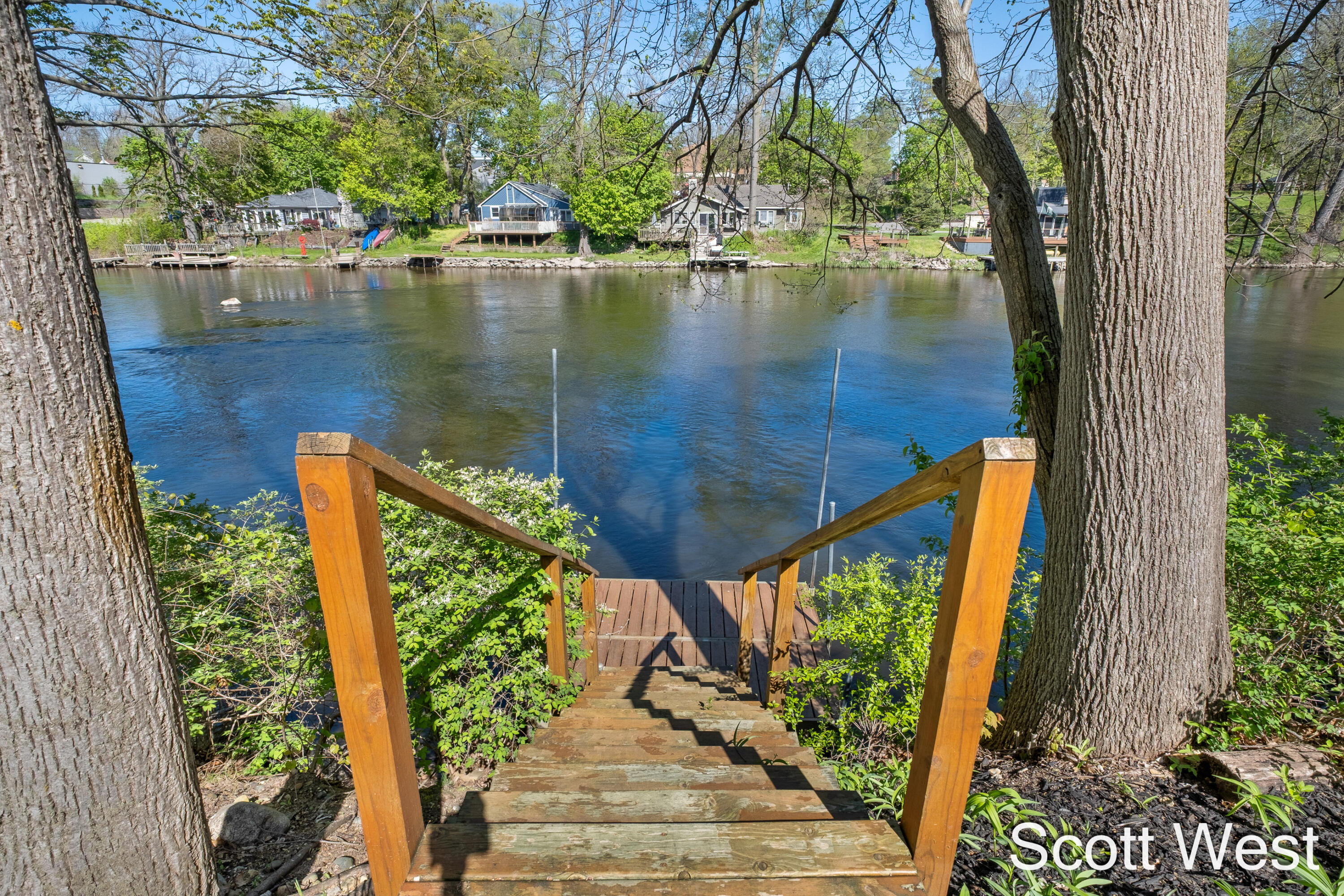 2909 Cascade Springs Drive SE Grand Rapids MI 49546