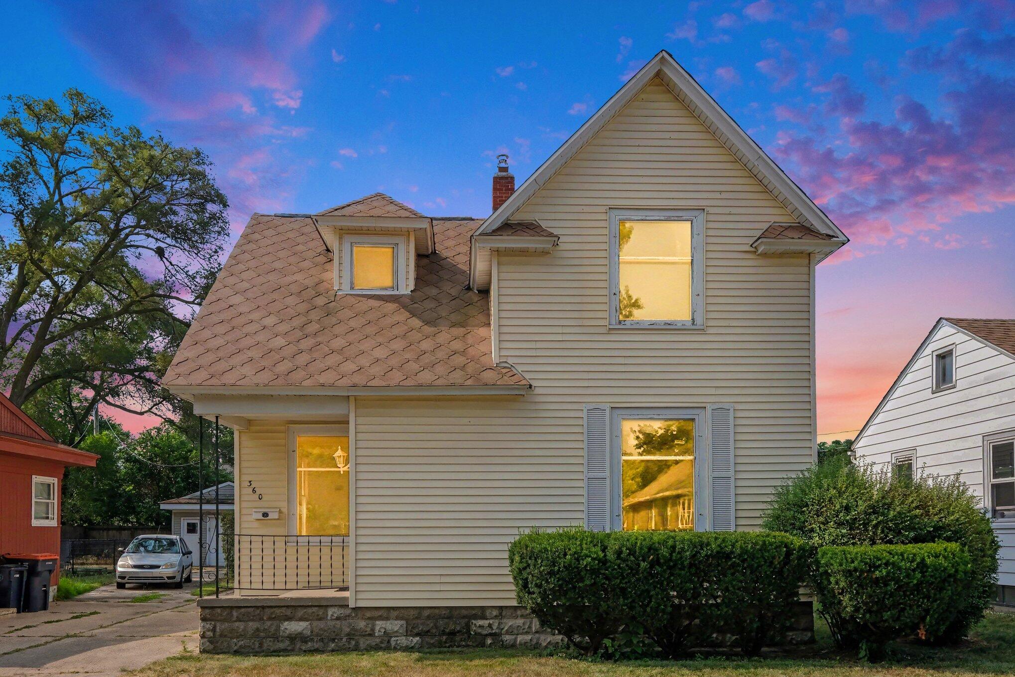 360 W 18th Street Holland MI 49423
