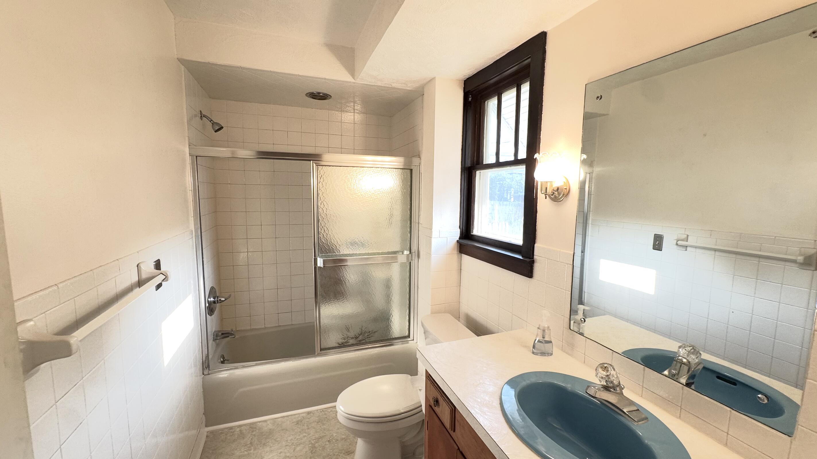 360 W 18th Street Holland MI 49423