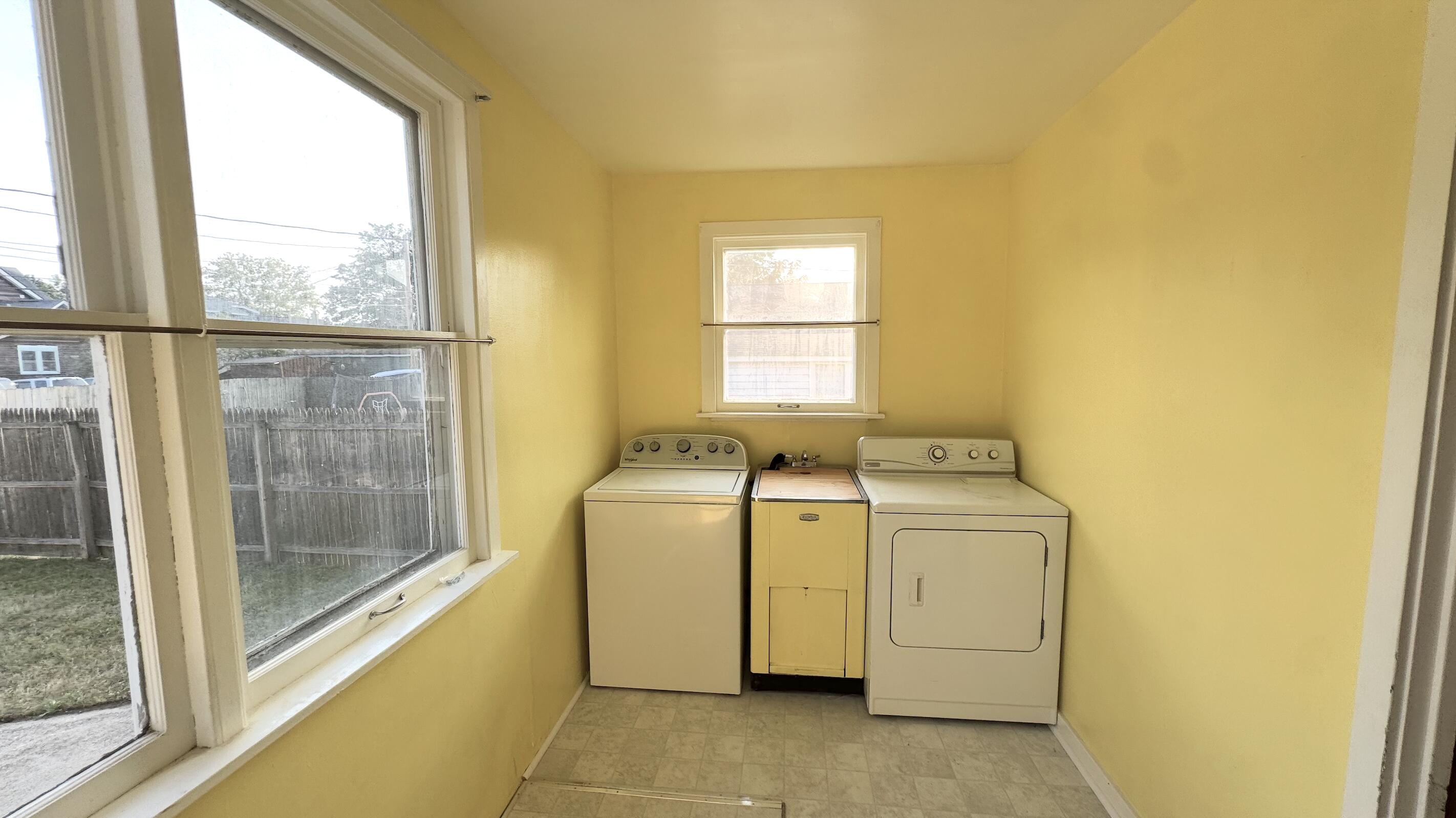 360 W 18th Street Holland MI 49423