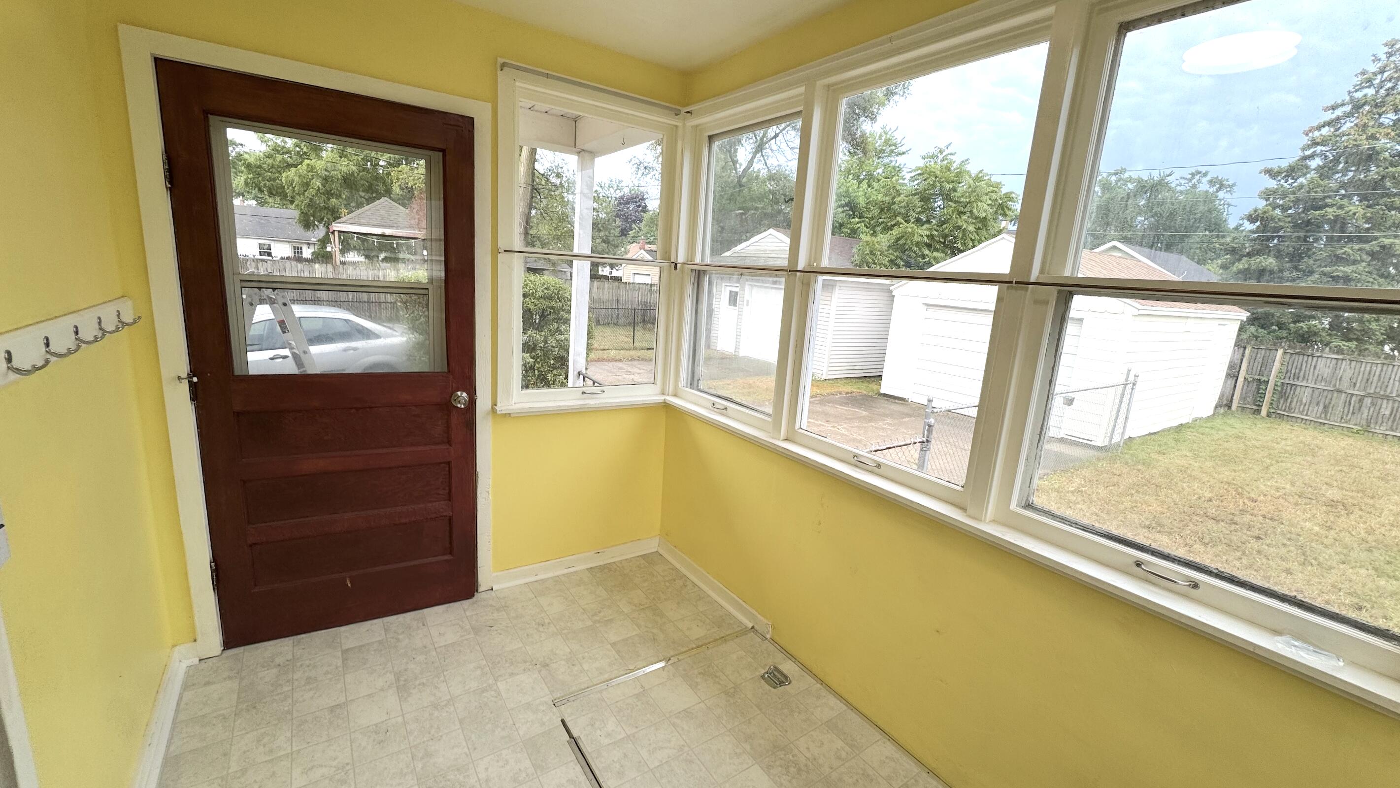 360 W 18th Street Holland MI 49423