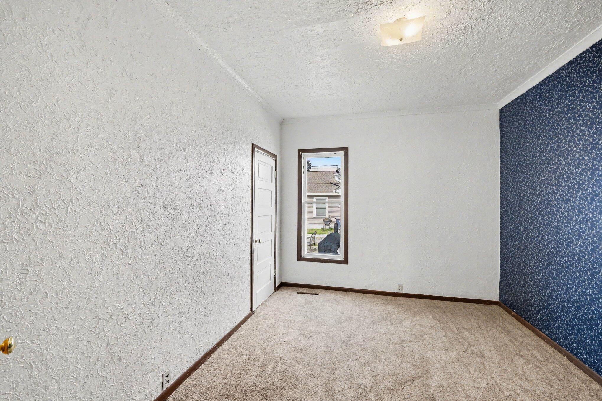360 W 18th Street Holland MI 49423