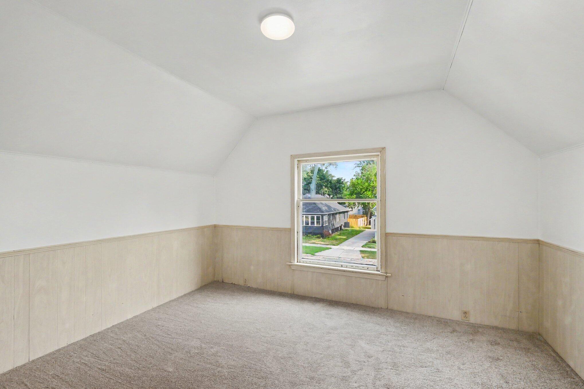 360 W 18th Street Holland MI 49423