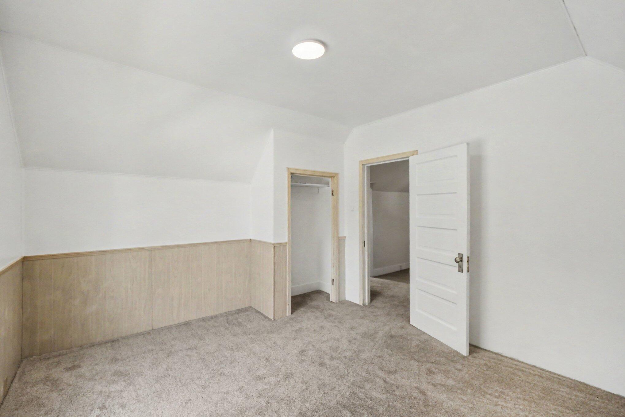 360 W 18th Street Holland MI 49423