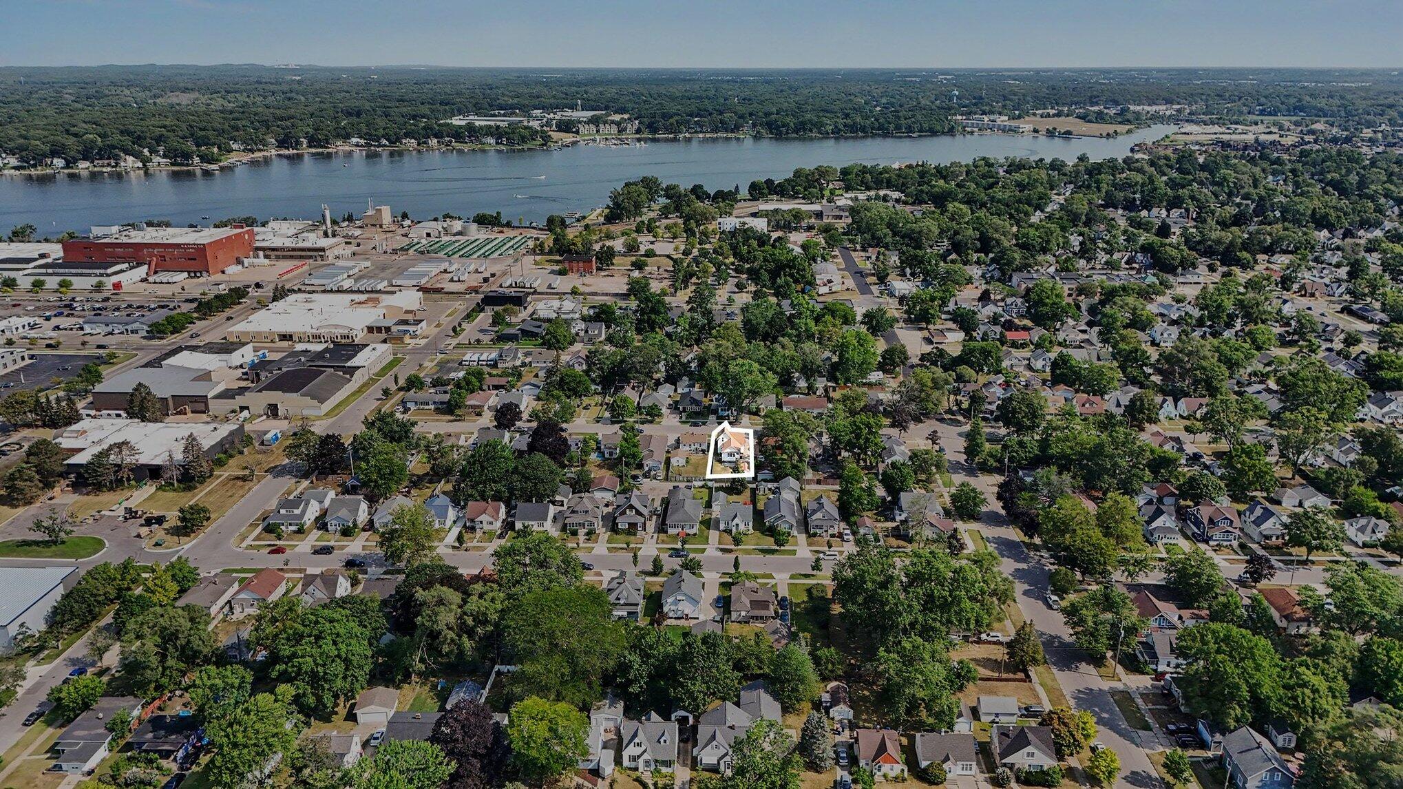 360 W 18th Street Holland MI 49423
