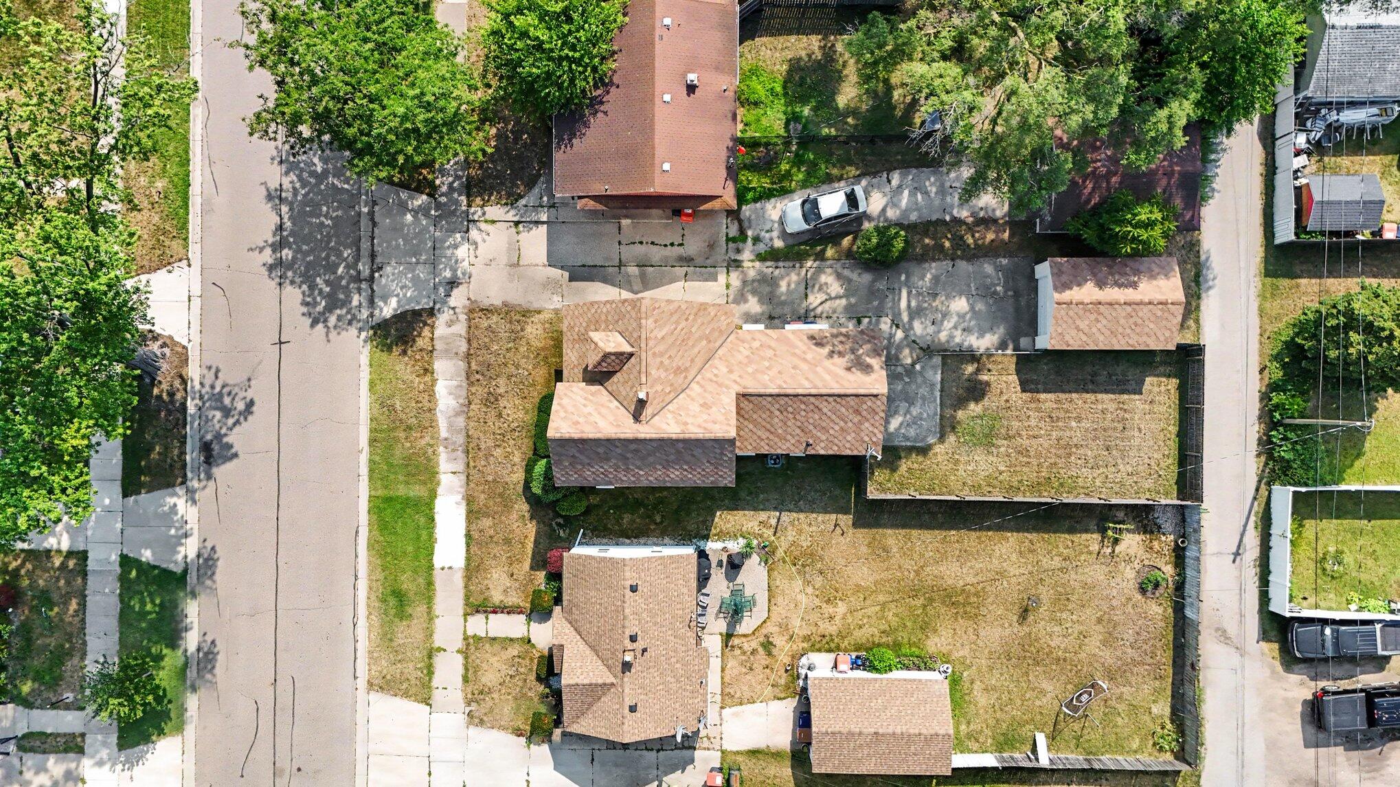 360 W 18th Street Holland MI 49423