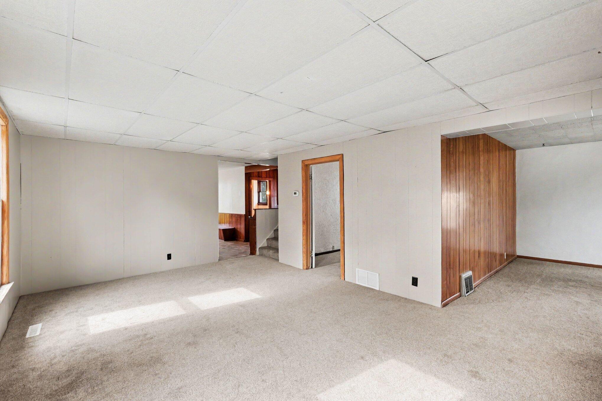 360 W 18th Street Holland MI 49423