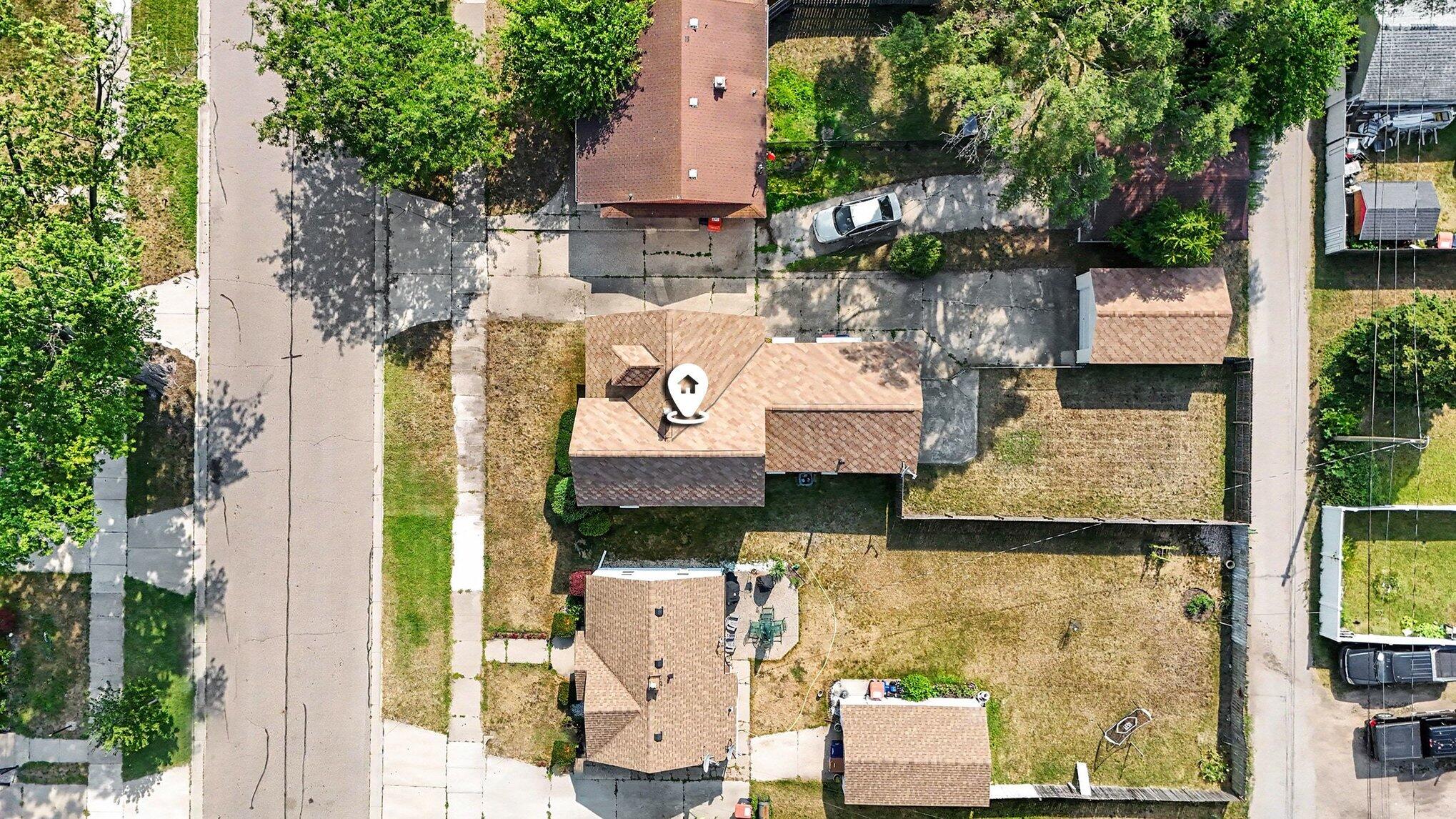 360 W 18th Street Holland MI 49423