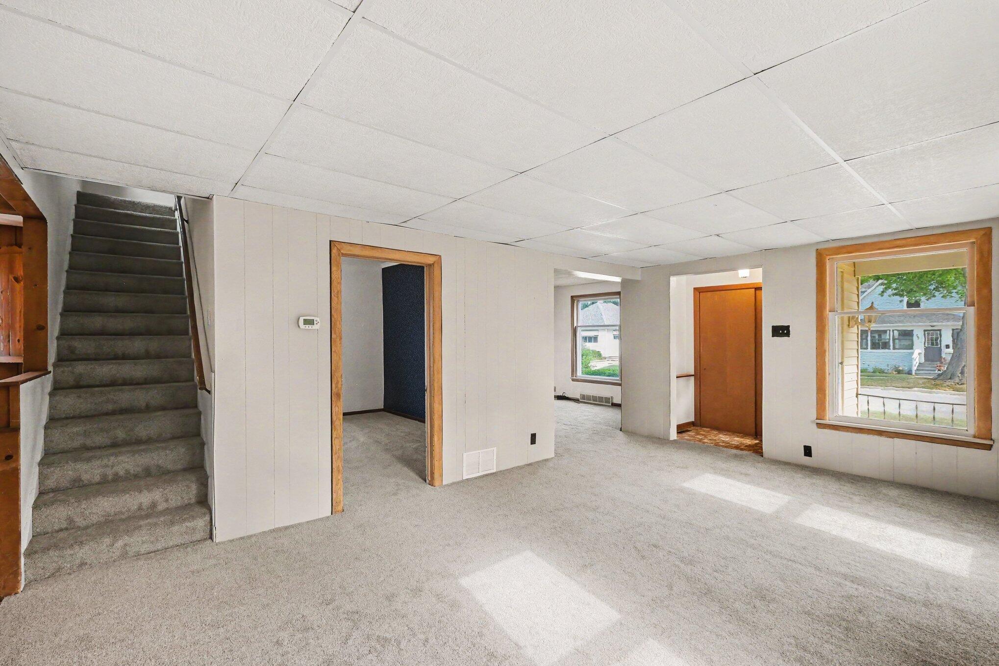 360 W 18th Street Holland MI 49423
