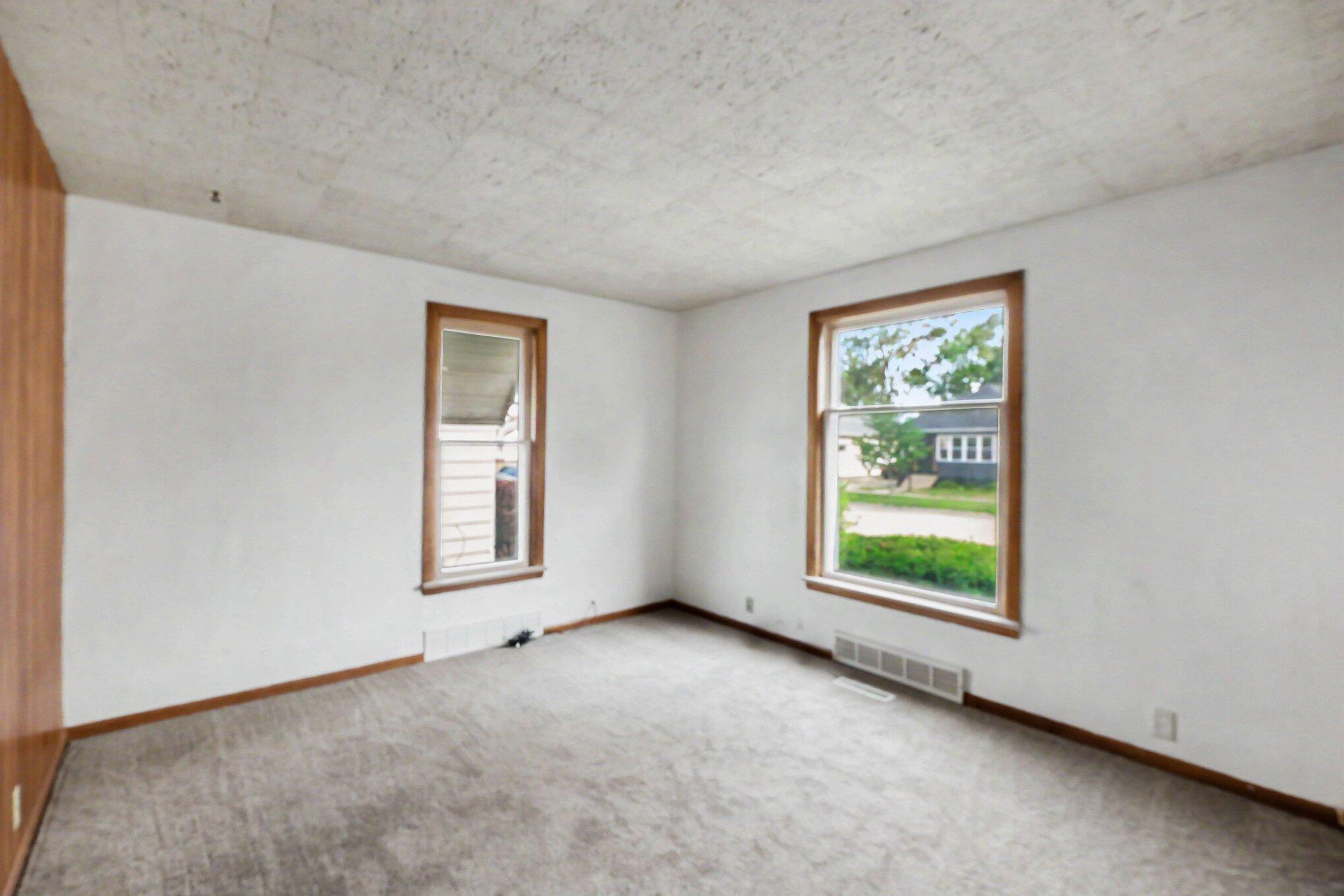 360 W 18th Street Holland MI 49423