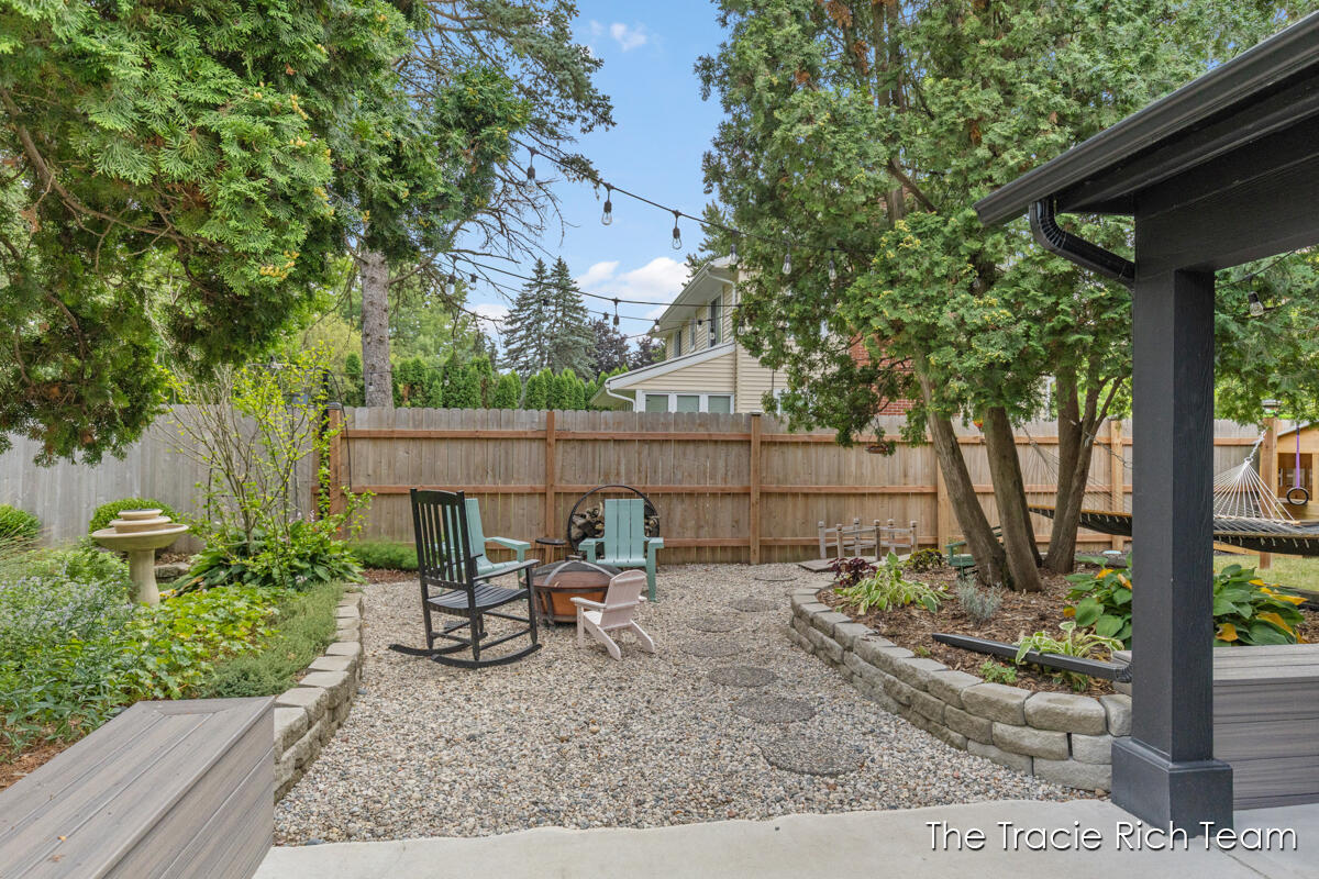 2184 Woodcliff Avenue SE Grand Rapids MI 49546