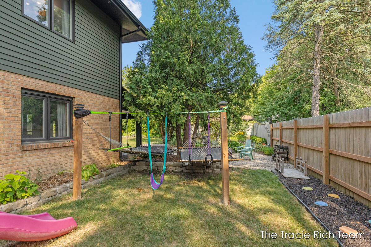 2184 Woodcliff Avenue SE Grand Rapids MI 49546