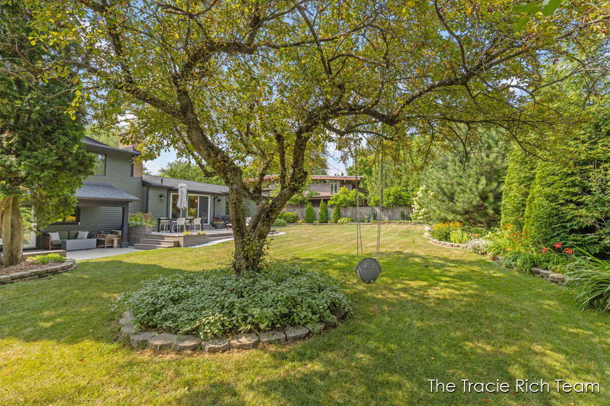 2184 Woodcliff Avenue SE Grand Rapids MI 49546