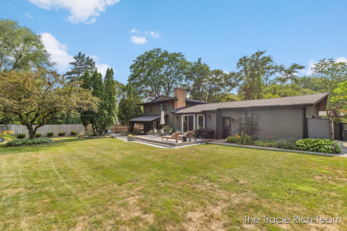 2184 Woodcliff Avenue SE Grand Rapids MI 49546