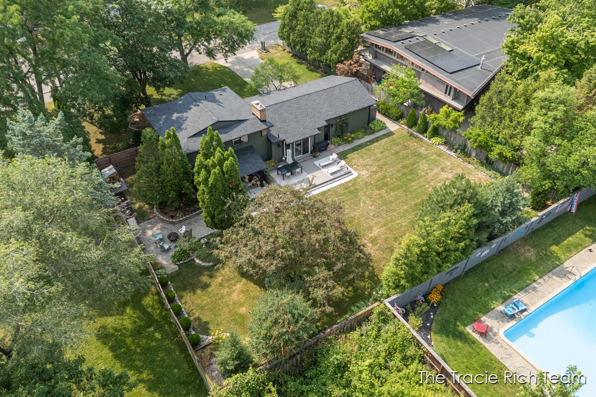 2184 Woodcliff Avenue SE Grand Rapids MI 49546