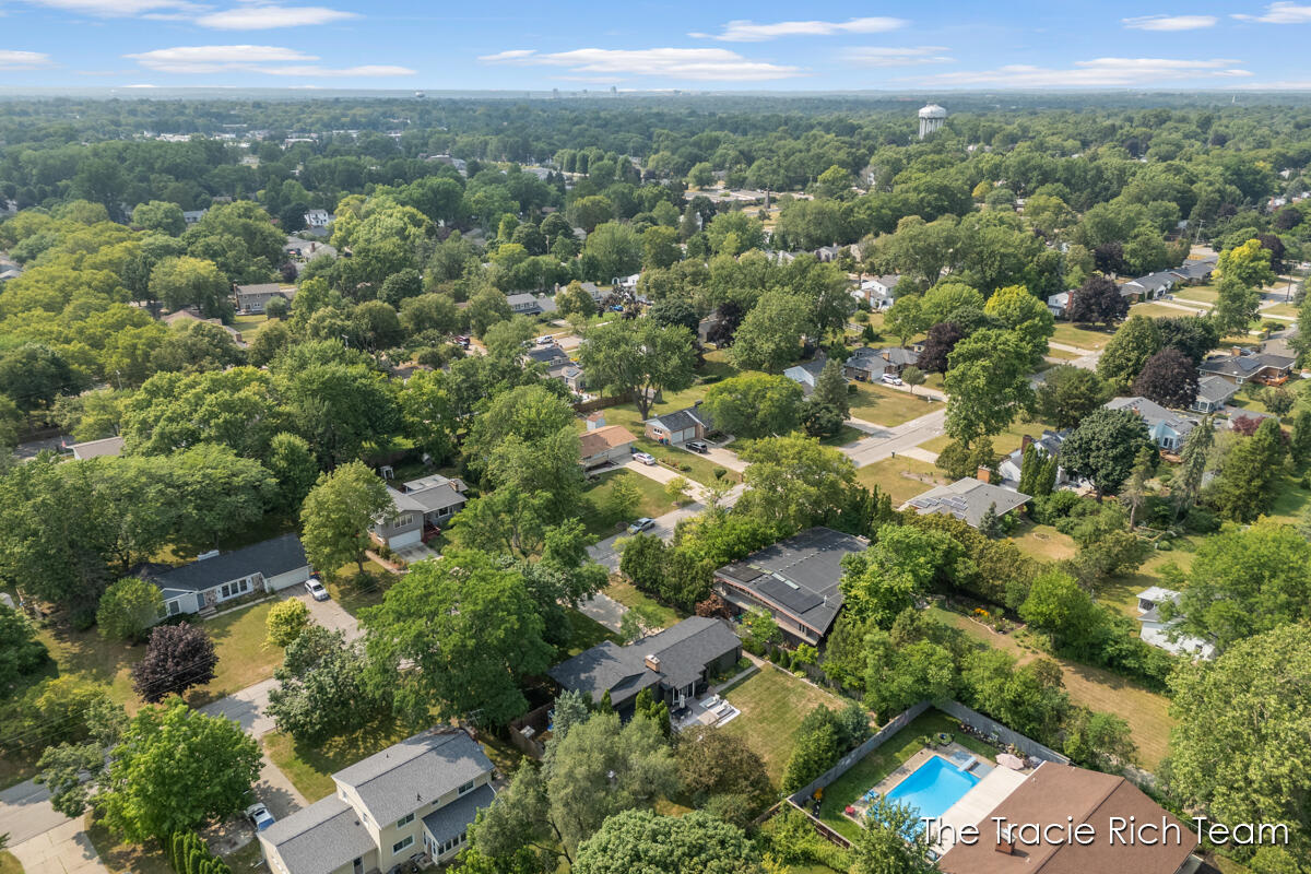 2184 Woodcliff Avenue SE Grand Rapids MI 49546