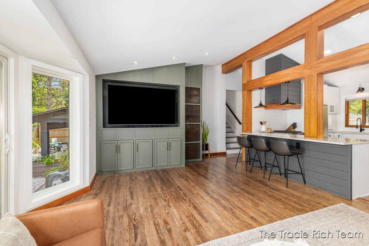2184 Woodcliff Avenue SE Grand Rapids MI 49546