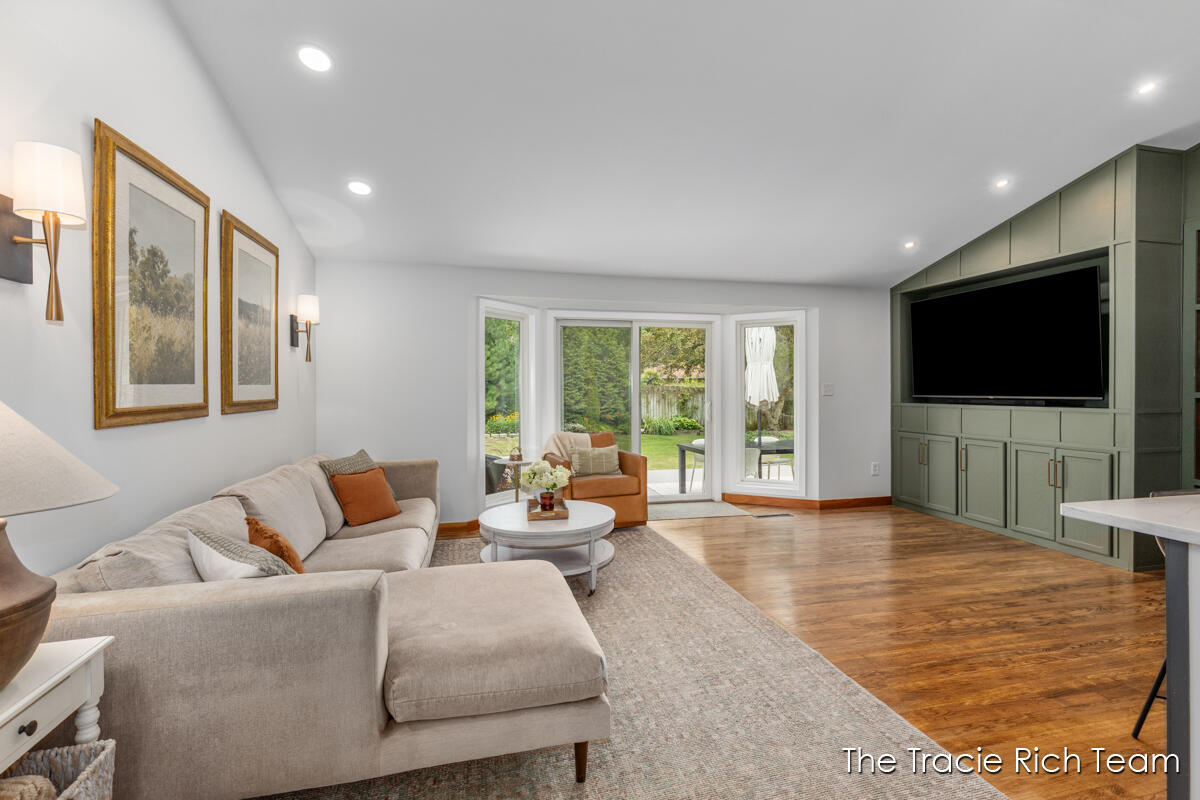 2184 Woodcliff Avenue SE Grand Rapids MI 49546