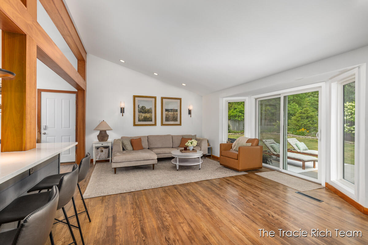 2184 Woodcliff Avenue SE Grand Rapids MI 49546