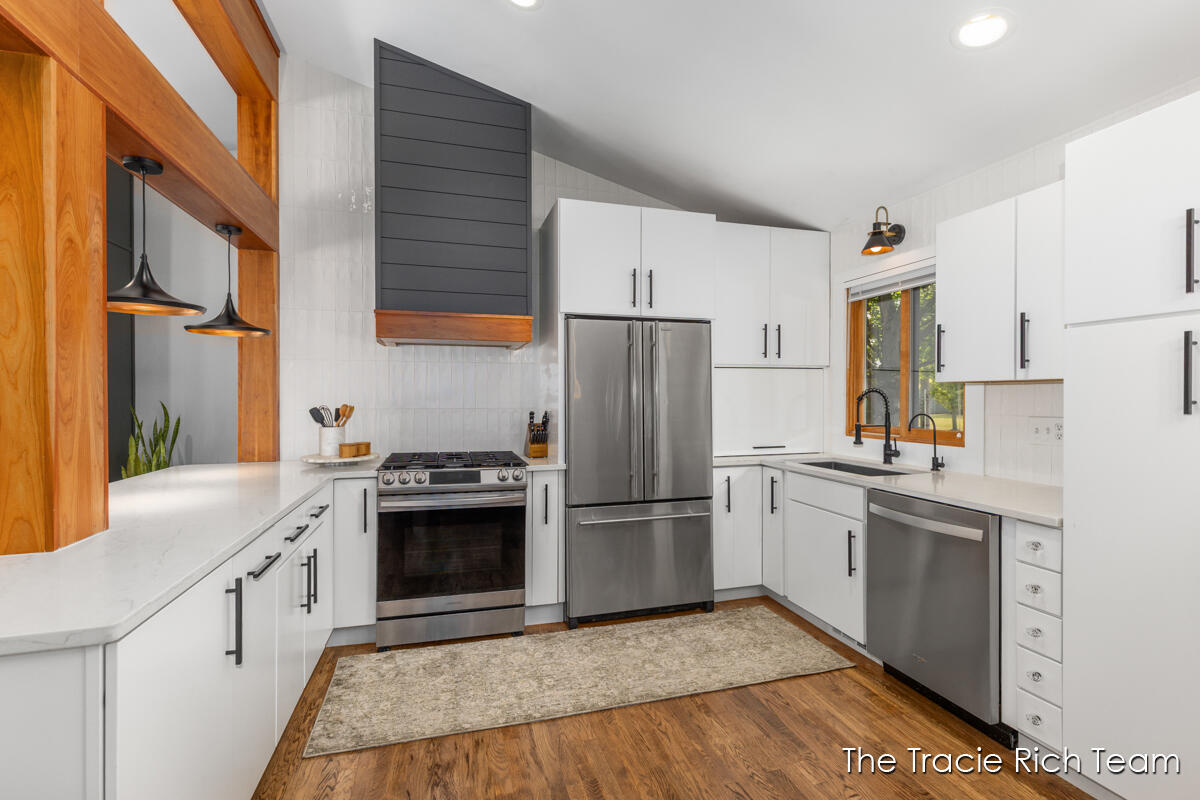 2184 Woodcliff Avenue SE Grand Rapids MI 49546