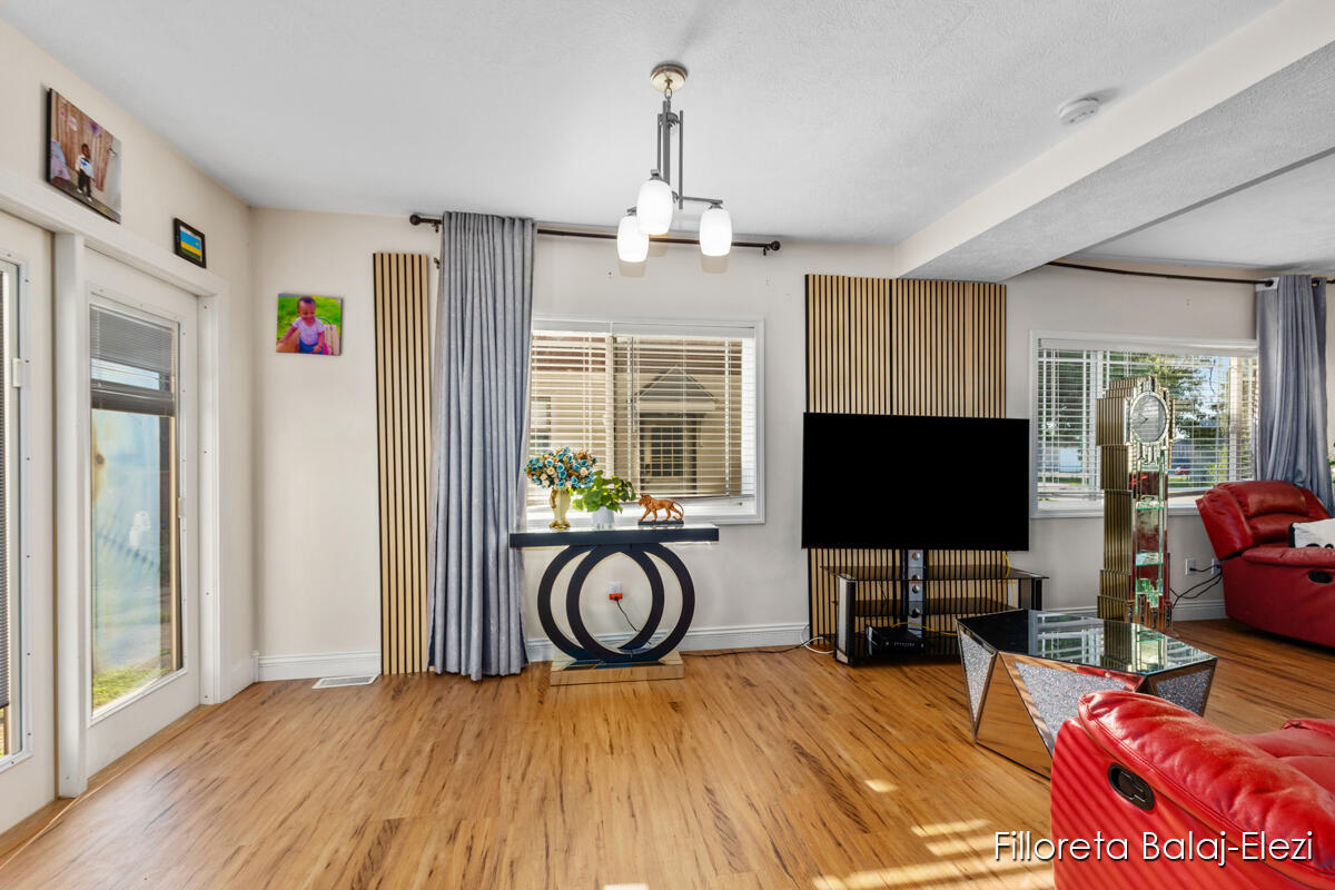 104 Colrain Street SE Grand Rapids MI 49548