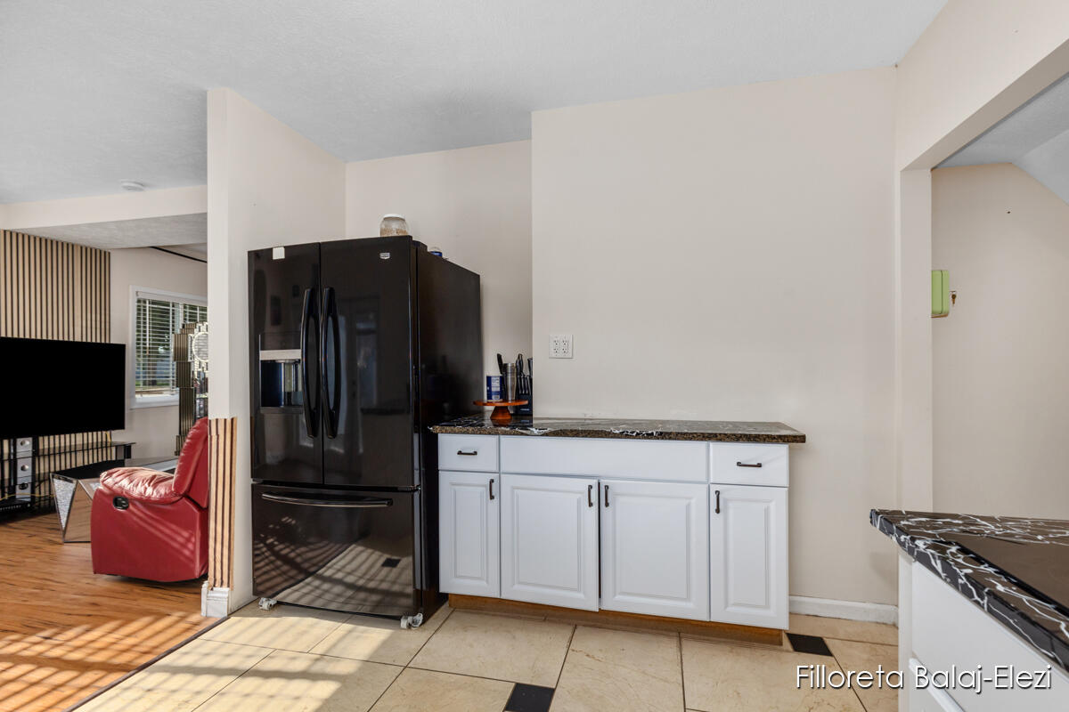 104 Colrain Street SE Grand Rapids MI 49548