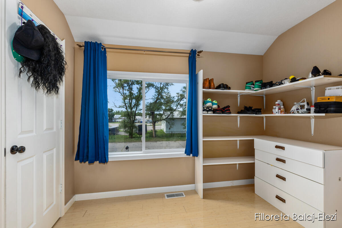 104 Colrain Street SE Grand Rapids MI 49548