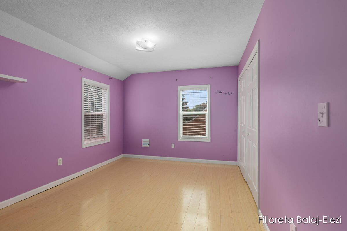 104 Colrain Street SE Grand Rapids MI 49548