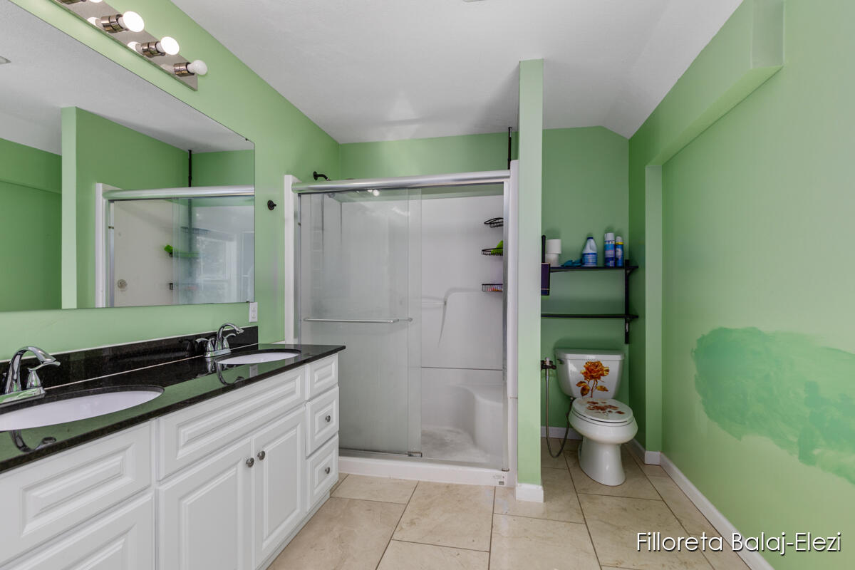 104 Colrain Street SE Grand Rapids MI 49548