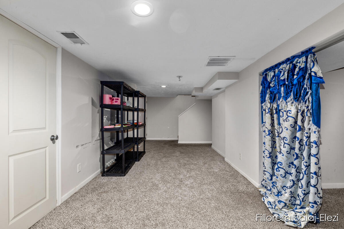104 Colrain Street SE Grand Rapids MI 49548