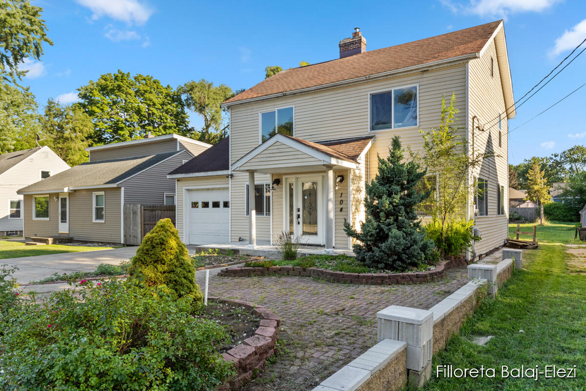 104 Colrain Street SE Grand Rapids MI 49548